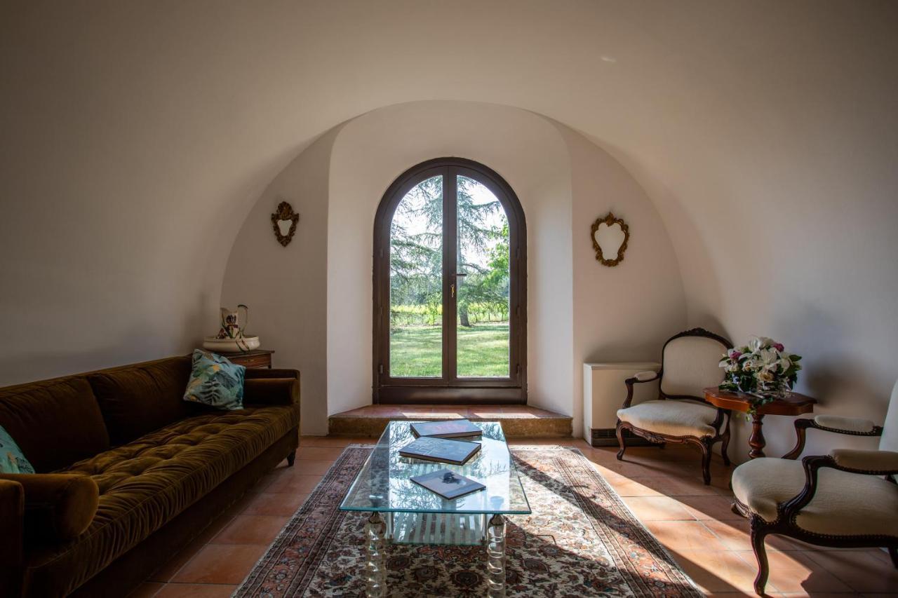 Chateau Saint-Pierre De Mejans Puyvert Esterno foto